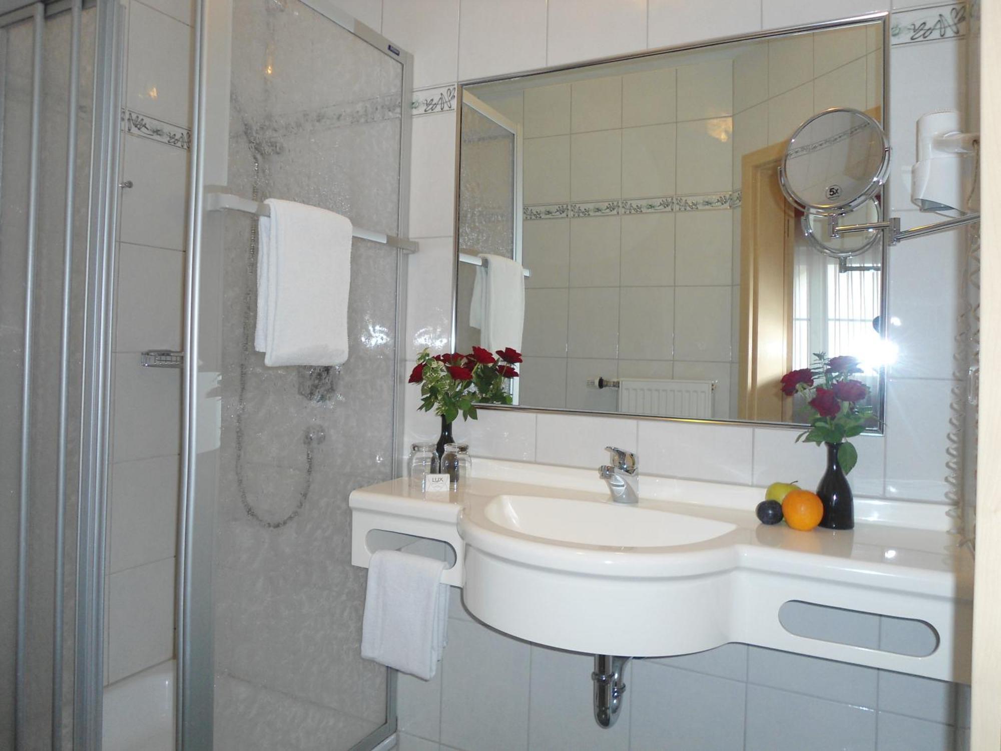 Hotel Hutzenthaler Bruckberg Quarto foto