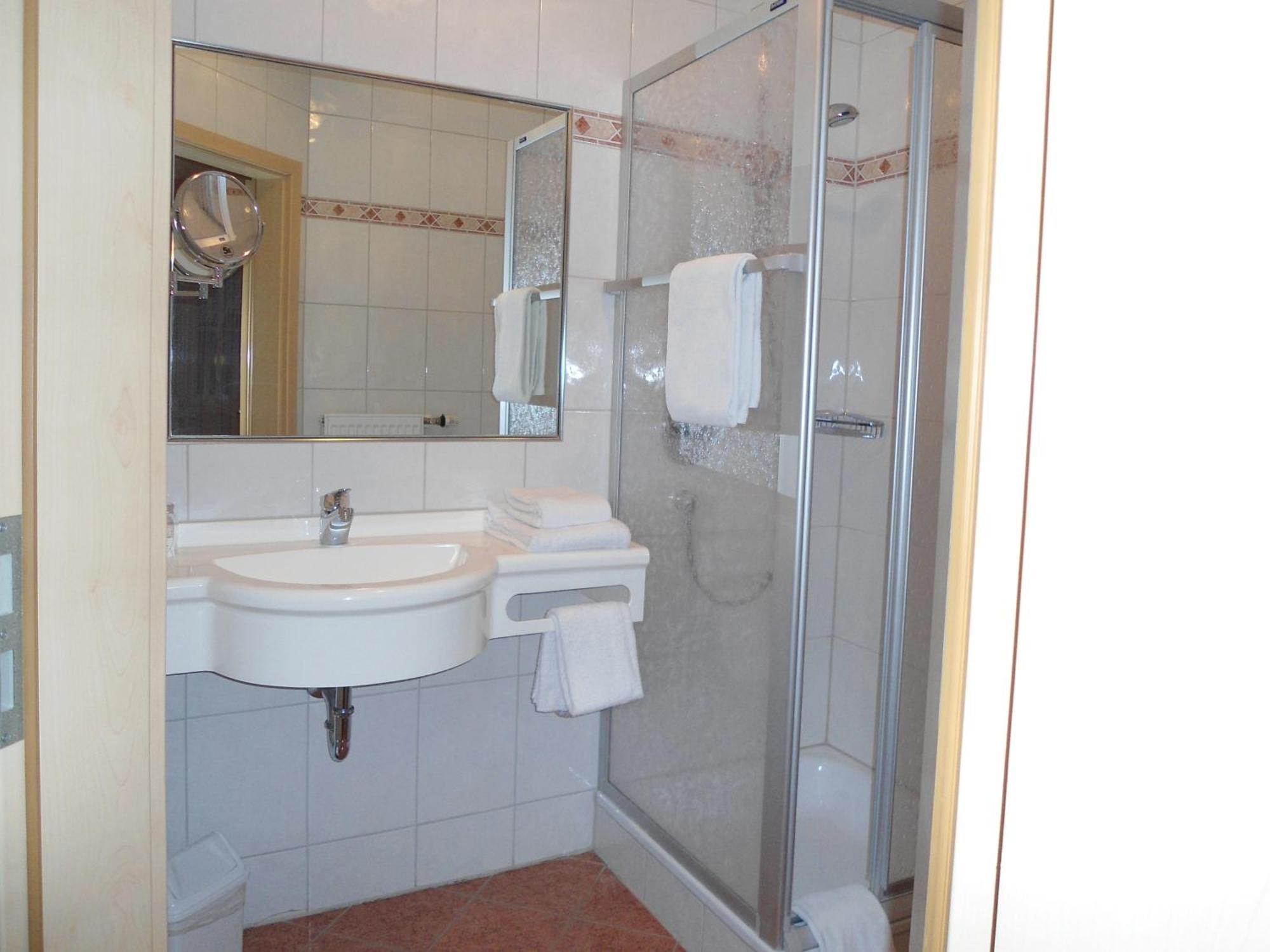 Hotel Hutzenthaler Bruckberg Quarto foto